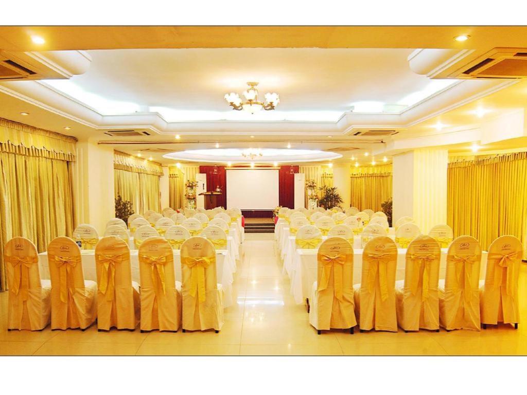 Bamboo Green Central Hotel Дананг Экстерьер фото