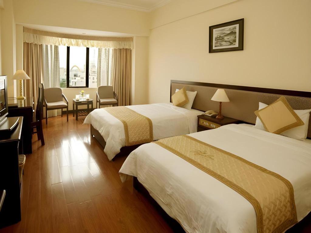 Bamboo Green Central Hotel Дананг Экстерьер фото