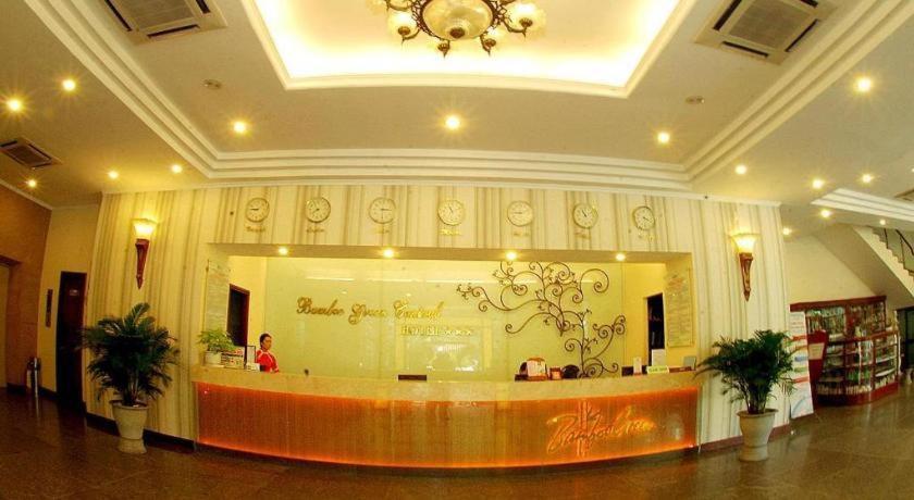 Bamboo Green Central Hotel Дананг Экстерьер фото