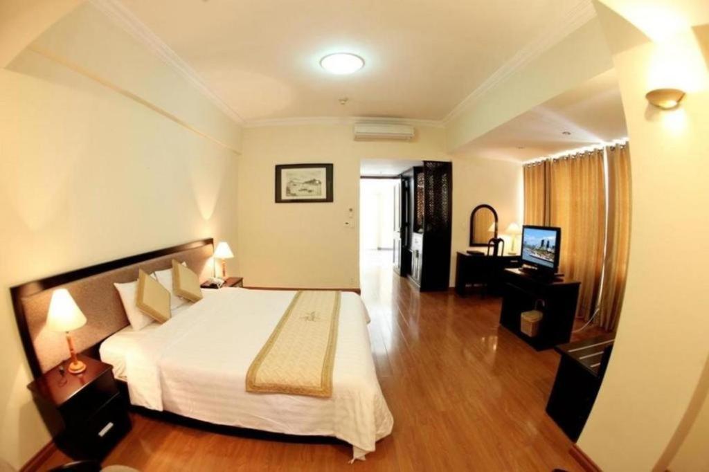 Bamboo Green Central Hotel Дананг Экстерьер фото